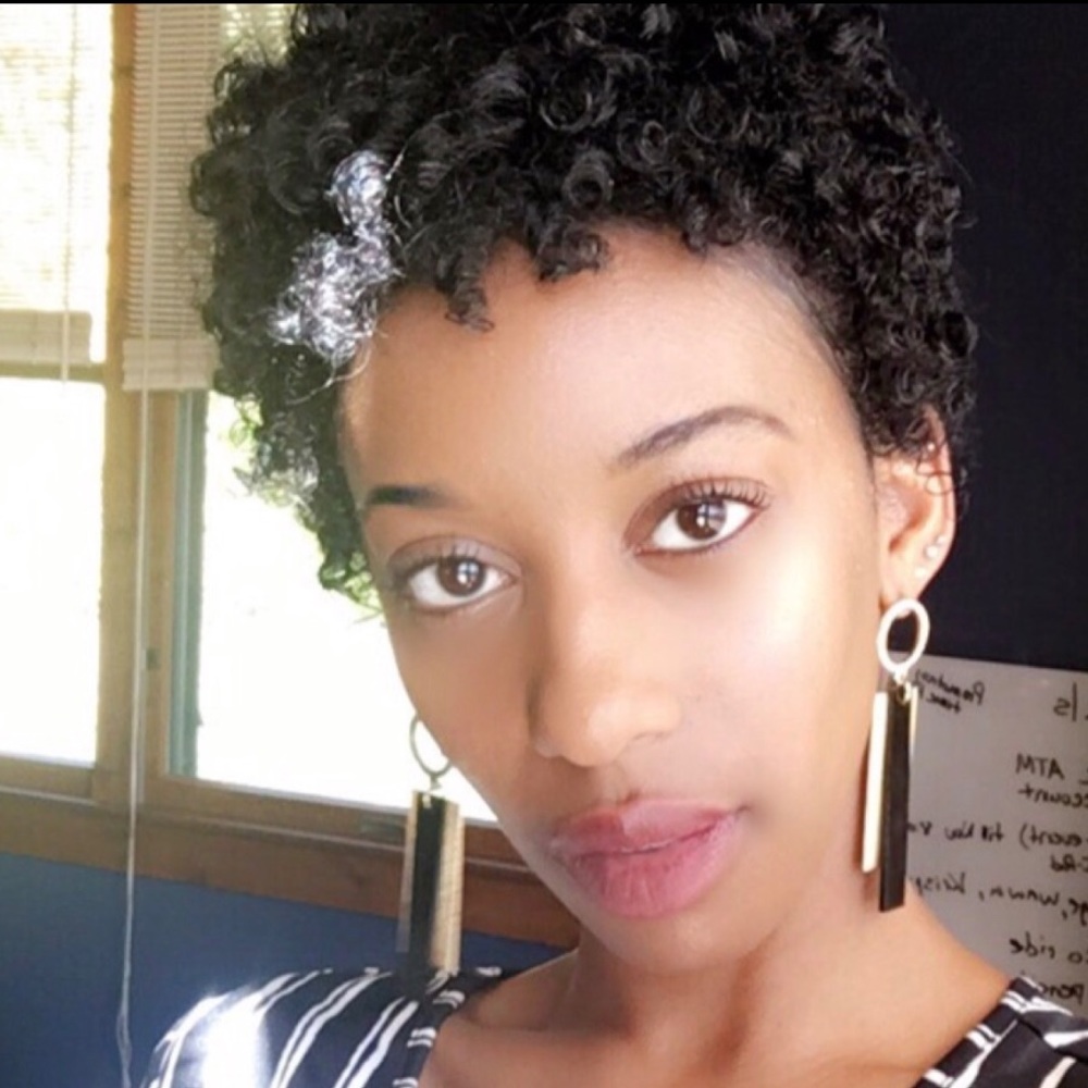 Meet your Posher, Taryn